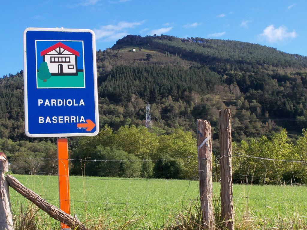 Pardiola Baserria แอร์นานี ภายนอก รูปภาพ